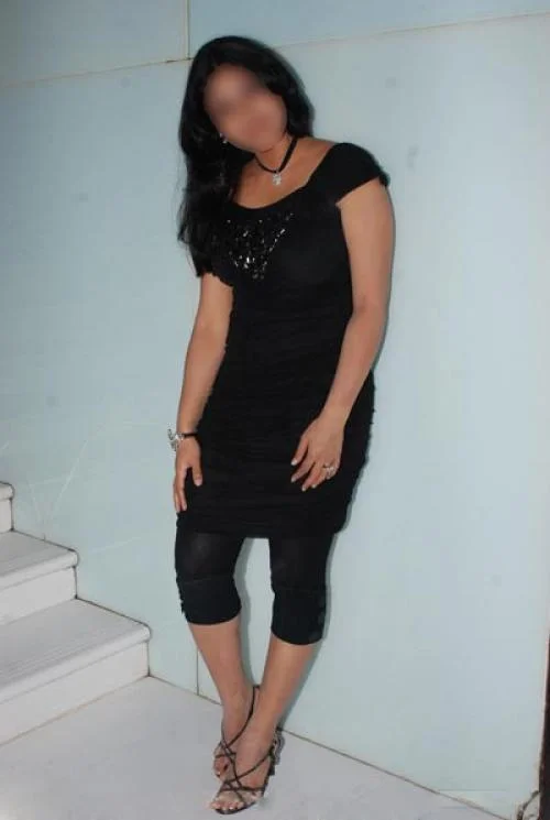 Call Girls Surendranagar Dudhrej